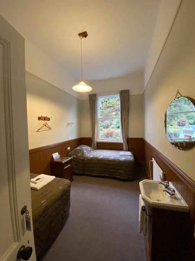 Whangamomona Inn *