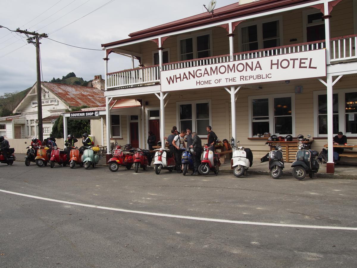 Whangamomona * Stratford